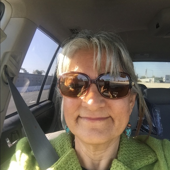 Thank you for visiting my closet! - Picture 1 of 7